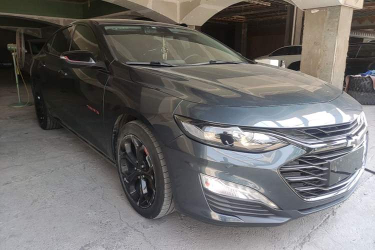 Used Chevrolet Malibu XL 2022 Redline 550T Automatic Sport Edition Front Right 45 Deg