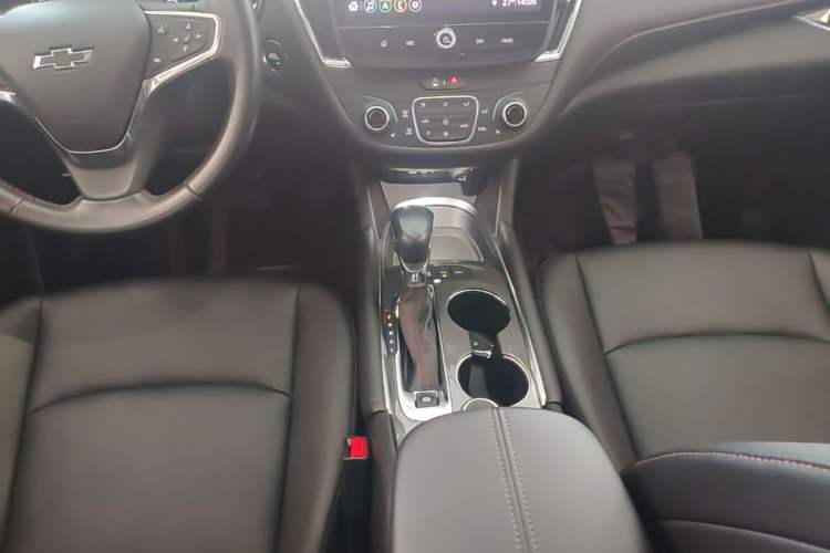 Used Chevrolet Malibu XL 2022 Redline 550T Automatic RuiLian Edition Gear Lever