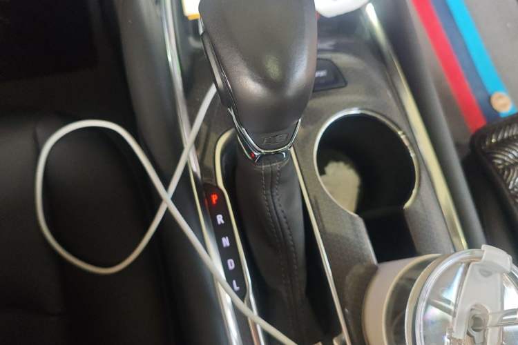 Used Chevrolet Malibu XL 2022 535T Automatic Sport Edition Gear Lever
