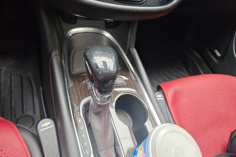 Used Chevrolet Malibu XL 2022 Redline 550T Automatic Smart Edition Gear Lever