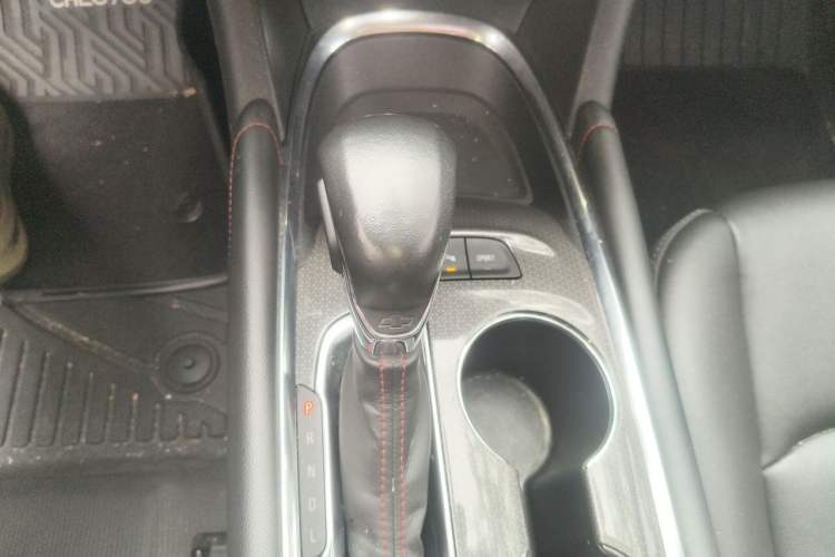 Used Chevrolet Malibu XL 2022 Redline 550T Automatic RuiLian Edition Gear Lever