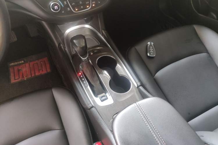 Used Chevrolet Malibu XL 2022 Redline 550T Automatic Sport Edition Gear Lever