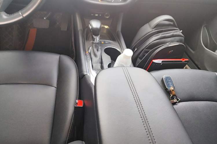 Used Chevrolet Malibu XL 2022 535T Automatic Sport Edition Gear Lever