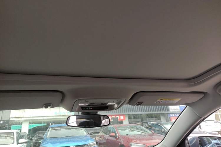 Used Chevrolet Malibu XL 2022 535T Automatic Sport Edition Headliner