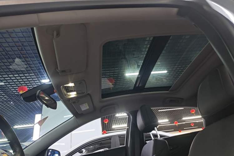 Used Chevrolet Malibu XL 2022 535T Automatic Sport Edition Headliner