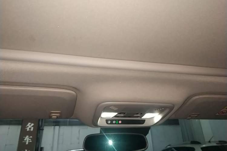 Used Chevrolet Malibu XL 2022 Redline 550T Automatic Smart Edition Headliner