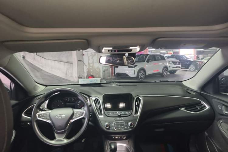 Used Chevrolet Malibu XL 2022 535T Automatic Sport Edition Headliner