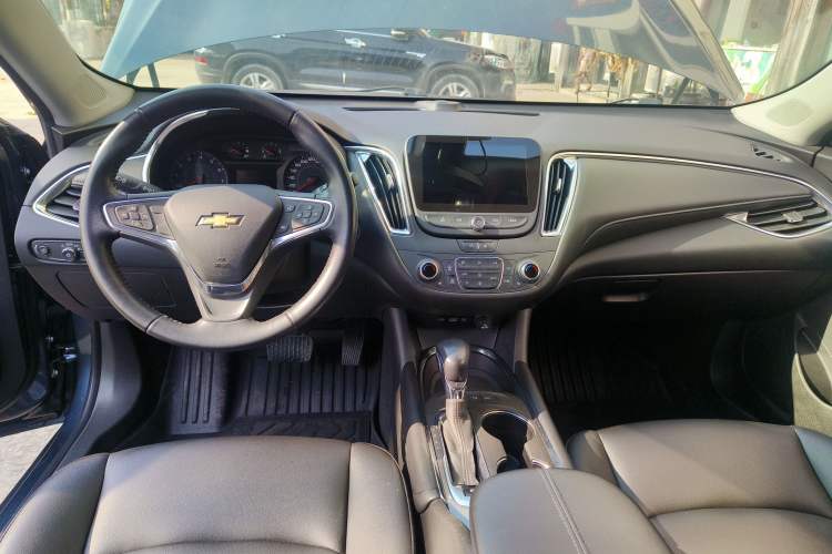 Used Chevrolet Malibu XL 2022 535T Automatic Sport Edition Interior 2