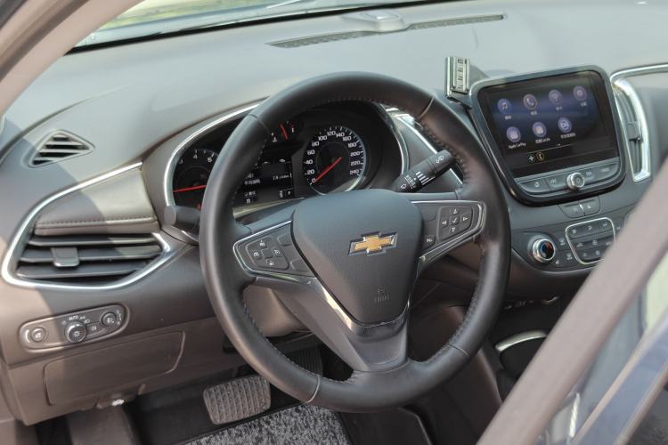 Used Chevrolet Malibu XL 2022 535T Automatic Sport Edition Interior 2
