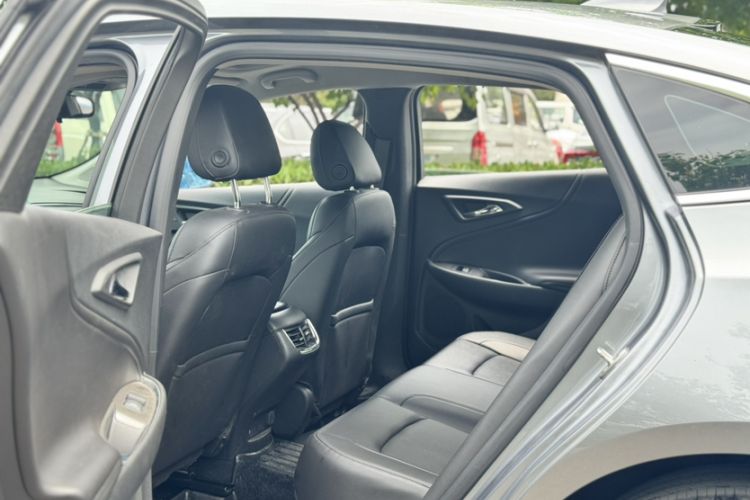 Used Chevrolet Malibu XL 2022 535T Automatic Sport Edition Interior 2