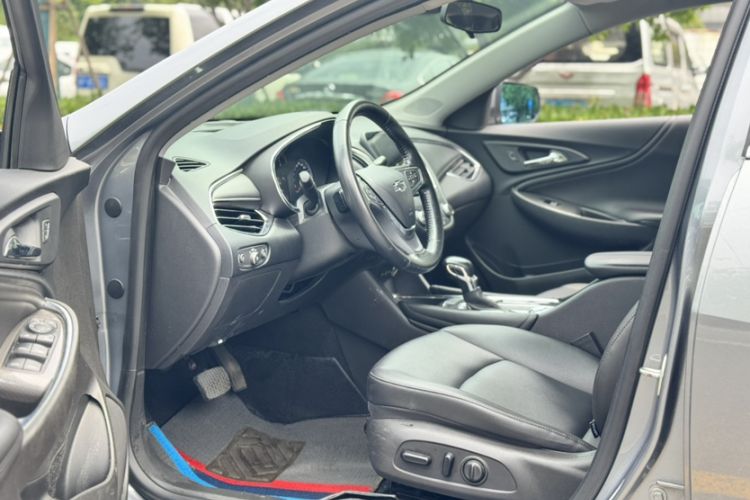 Used Chevrolet Malibu XL 2022 535T Automatic Sport Edition Interior 3