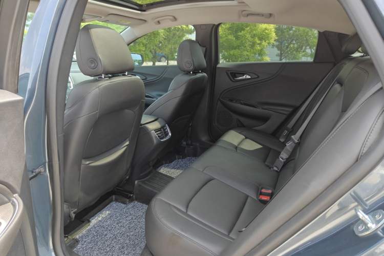 Used Chevrolet Malibu XL 2022 535T Automatic Sport Edition Interior 4