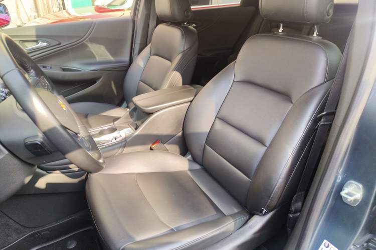 Used Chevrolet Malibu XL 2022 535T Automatic Sport Edition Left Front Seat