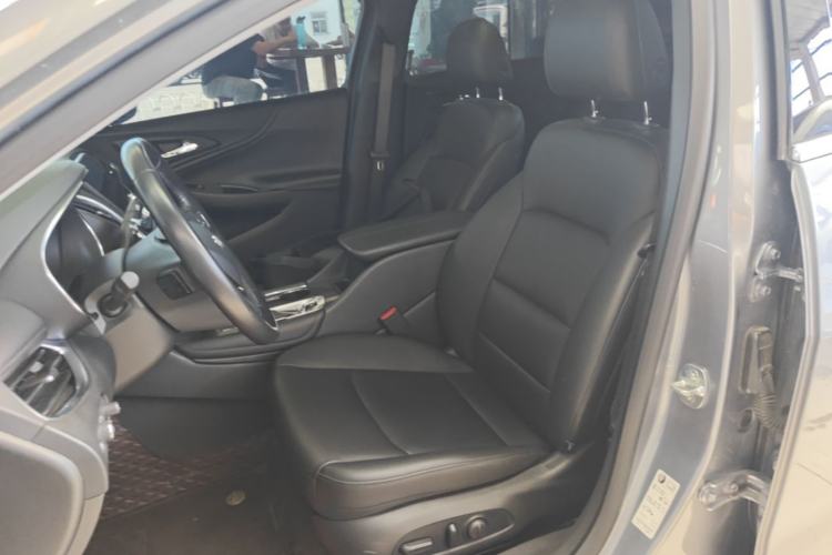 Used Chevrolet Malibu XL 2022 535T Automatic Sport Edition Left Front Seat