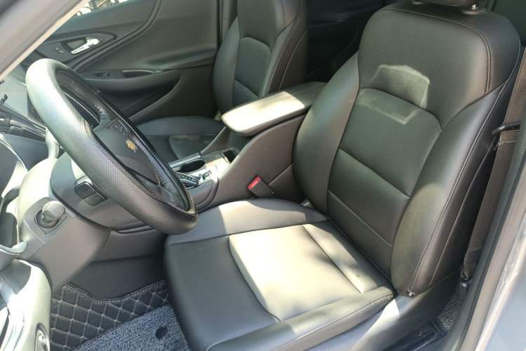 Used Chevrolet Malibu XL 2022 535T Automatic Sport Edition Left Front Seat