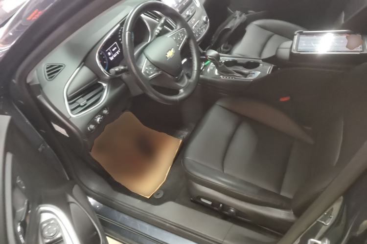 Used Chevrolet Malibu XL 2022 535T Automatic Sport Edition Left Front Seat