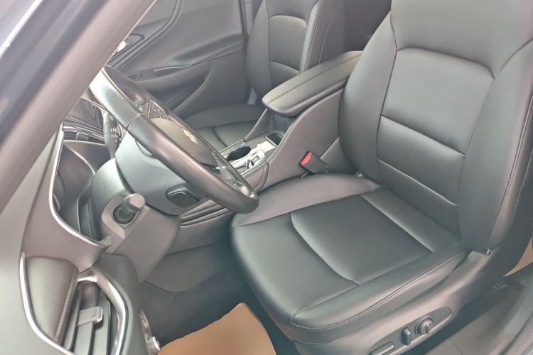 Used Chevrolet Malibu XL 2022 535T Automatic Sport Edition Left Front Seat