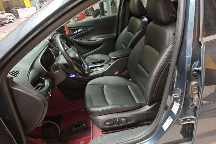 Used Chevrolet Malibu XL 2022 535T Automatic Sport Edition Left Front Seat