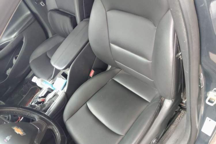 Used Chevrolet Malibu XL 2022 535T Automatic Sport Edition Left Front Seat
