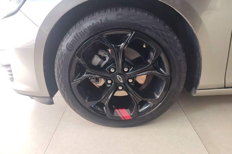 Used Chevrolet Malibu XL 2022 Redline 550T Automatic RuiLian Edition Left Front Wheel Hub