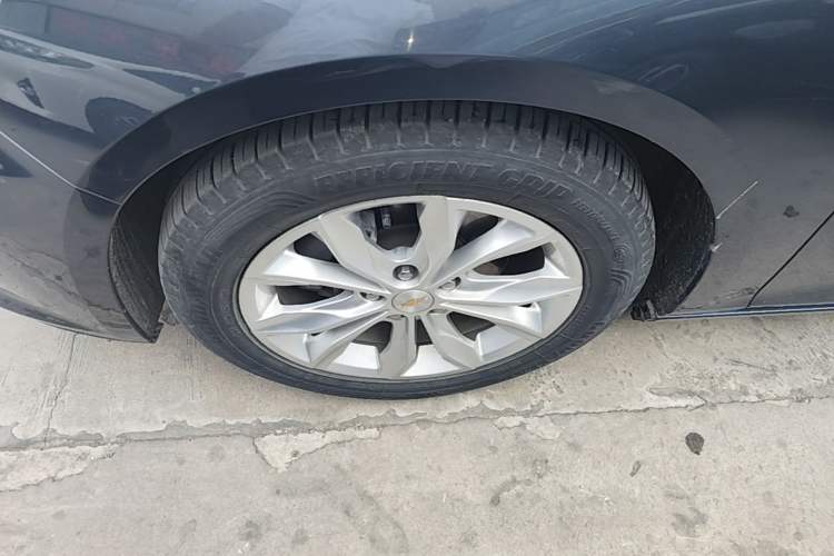 Used Chevrolet Malibu XL 2022 535T Automatic Sport Edition Left Front Wheel Hub