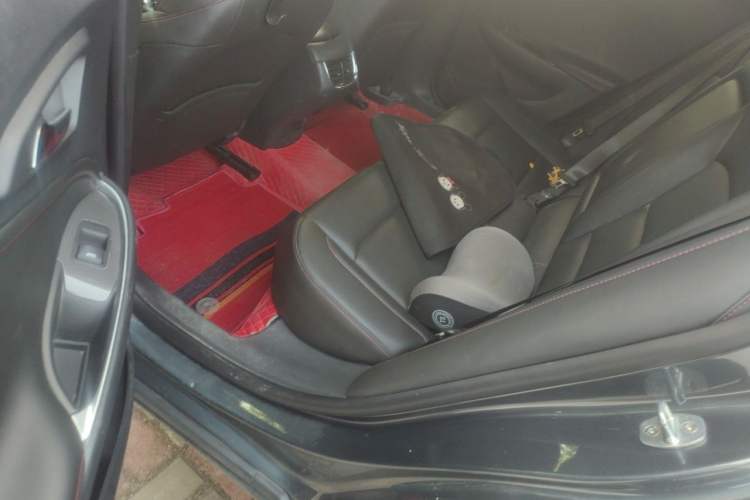 Used Chevrolet Malibu XL 2022 Redline 550T Automatic Sport Edition Left Rear Seat