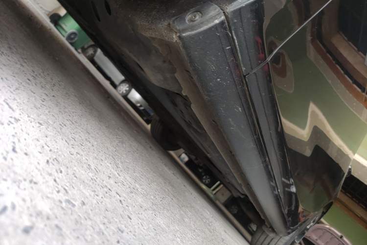 Used Chevrolet Malibu XL 2022 Redline 550T Automatic Sport Edition Left Side Sill