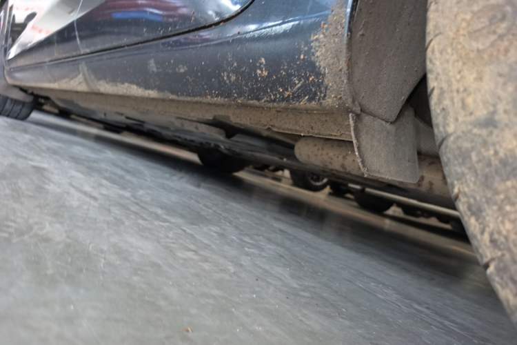 Used Chevrolet Malibu XL 2022 Redline 550T Automatic Sport Edition Left Side Sill