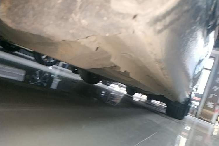 Used Chevrolet Malibu XL 2022 Redline 550T Automatic Smart Edition Left Side Sill