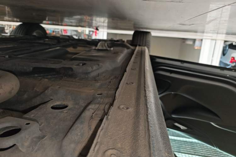 Used Chevrolet Malibu XL 2022 535T Automatic Sport Edition Left Side Sill