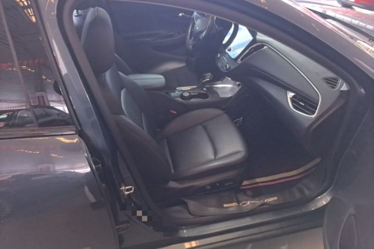 Used Chevrolet Malibu XL 2022 Redline 550T Automatic Sport Edition Right Front Seat