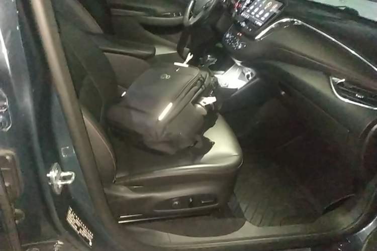 Used Chevrolet Malibu XL 2022 Redline 550T Automatic Smart Edition Right Front Seat