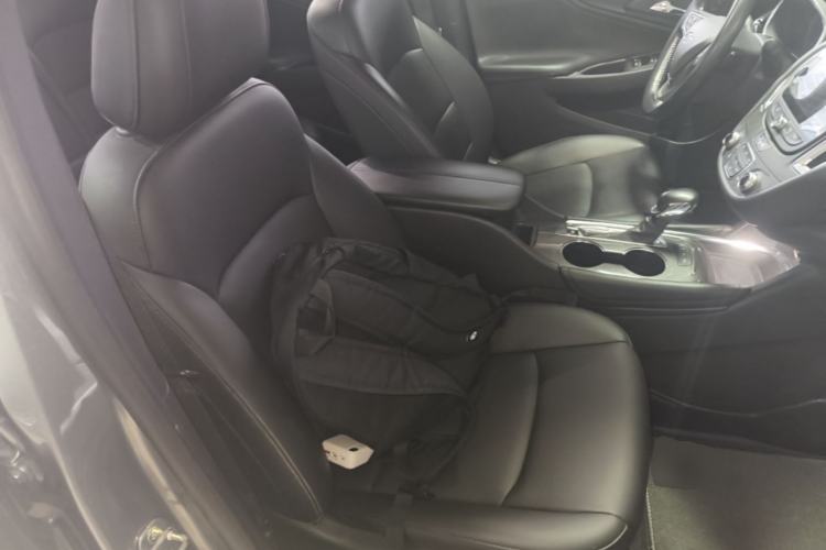 Used Chevrolet Malibu XL 2022 535T Automatic Sport Edition Right Front Seat