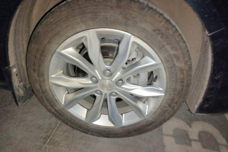 Used Chevrolet Malibu XL 2022 535T Automatic Sport Edition Right Front Wheel Hub