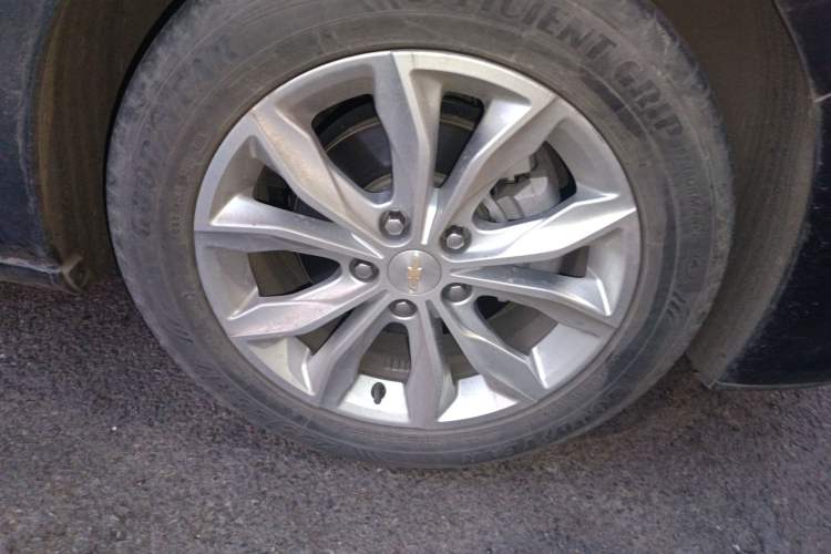 Used Chevrolet Malibu XL 2022 535T Automatic Sport Edition Right Front Wheel Hub