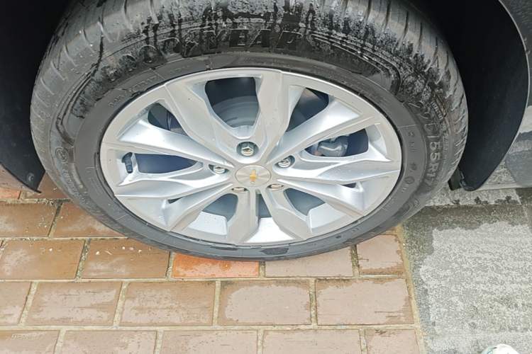 Used Chevrolet Malibu XL 2022 535T Automatic Sport Edition Right Rear Wheel Hub