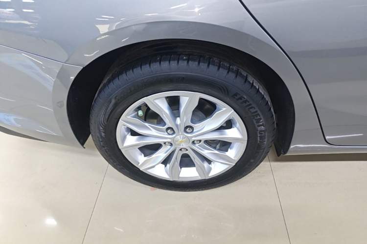 Used Chevrolet Malibu XL 2022 535T Automatic Sport Edition Right Rear Wheel Hub