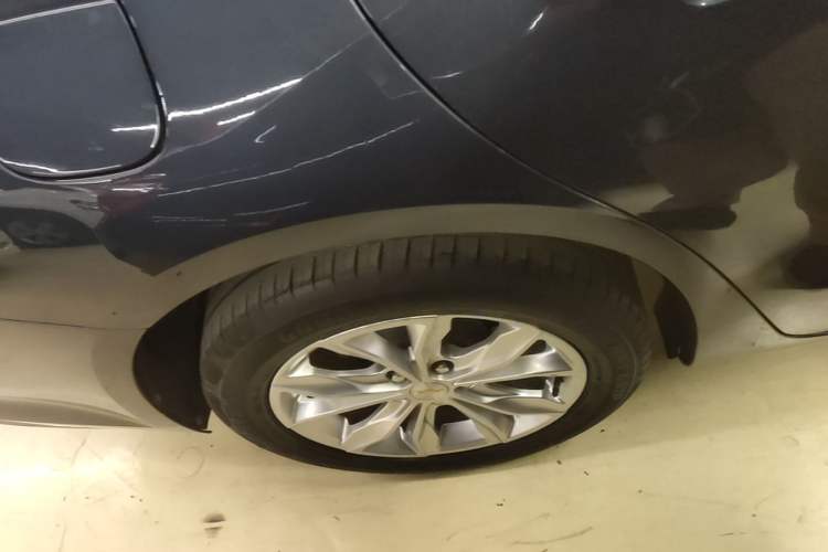 Used Chevrolet Malibu XL 2022 535T Automatic Sport Edition Right Rear Wheel Hub