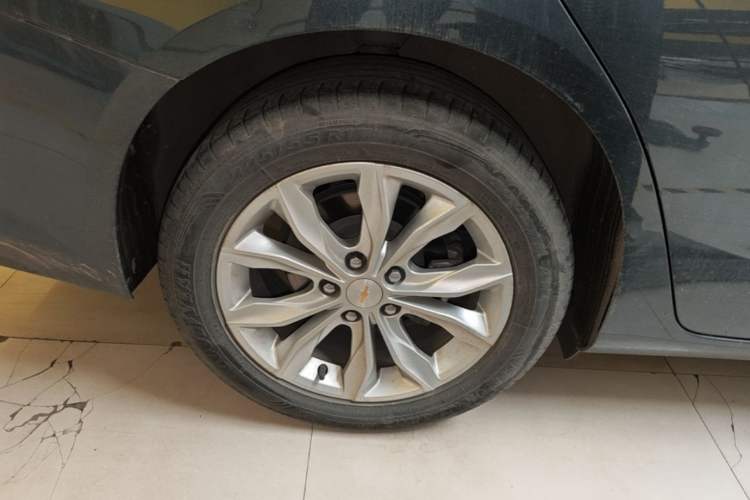 Used Chevrolet Malibu XL 2022 535T Automatic Sport Edition Right Rear Wheel Hub