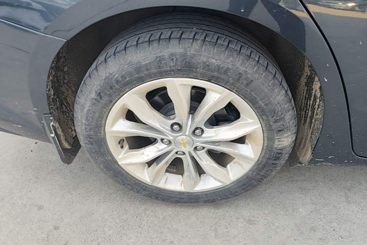 Used Chevrolet Malibu XL 2022 535T Automatic Sport Edition Right Rear Wheel Hub
