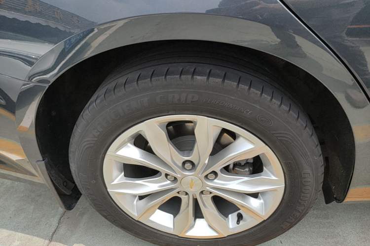 Used Chevrolet Malibu XL 2022 535T Automatic Sport Edition Right Rear Wheel Hub