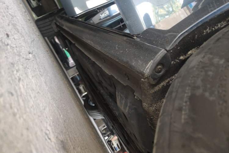 Used Chevrolet Malibu XL 2022 Redline 550T Automatic Sport Edition Right Side Sill