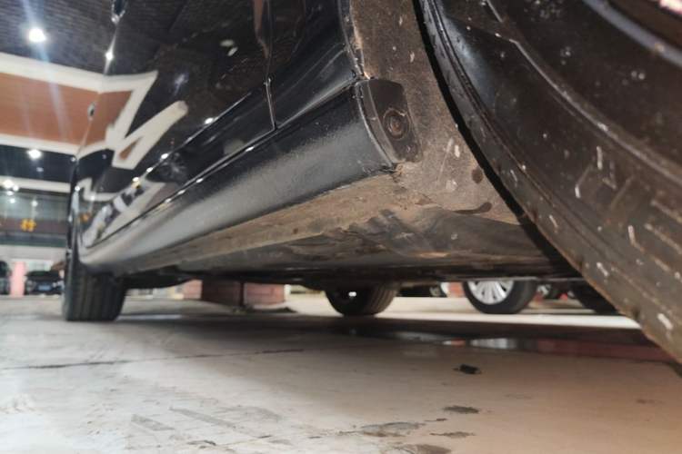 Used Chevrolet Malibu XL 2022 Redline 550T Automatic RuiLian Edition Right Side Sill