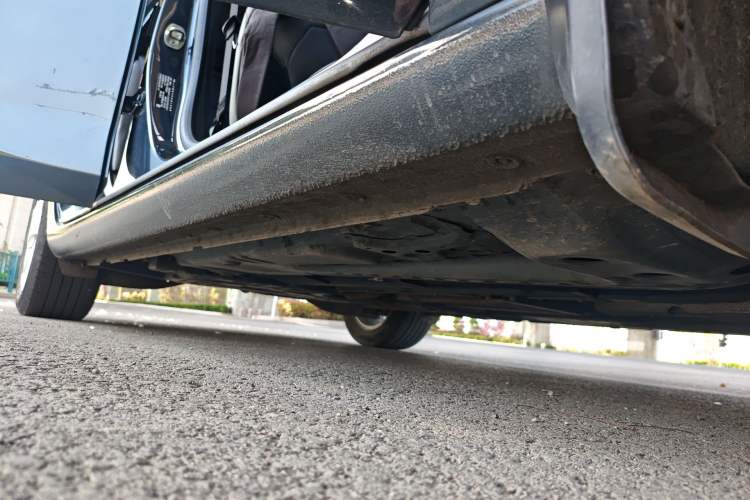 Used Chevrolet Malibu XL 2022 535T Automatic Sport Edition Right Side Sill