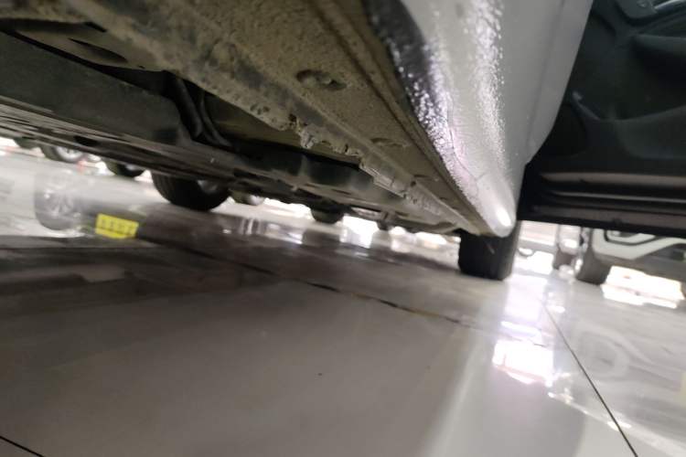 Used Chevrolet Malibu XL 2022 535T Automatic Sport Edition Right Side Sill