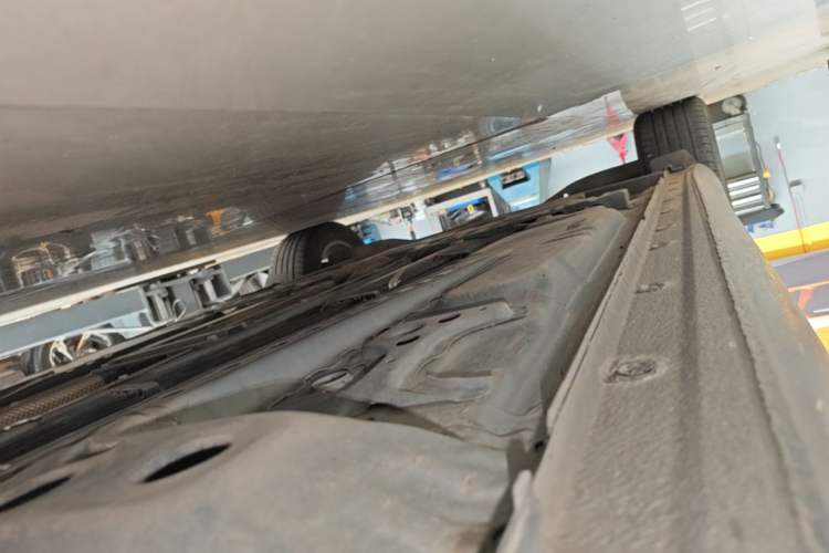 Used Chevrolet Malibu XL 2022 535T Automatic Sport Edition Right Side Sill