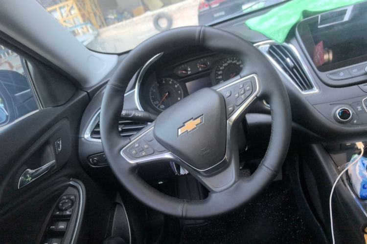 Used Chevrolet Malibu XL 2022 535T Automatic Sport Edition Steering Wheel