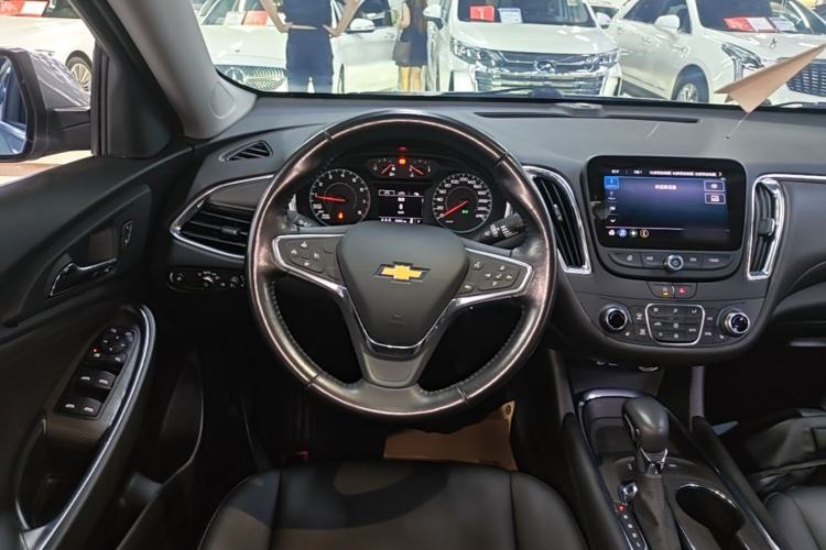 Used Chevrolet Malibu XL 2022 535T Automatic Sport Edition Steering Wheel