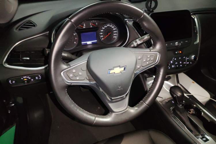 Used Chevrolet Malibu XL 2022 535T Automatic Sport Edition Steering Wheel