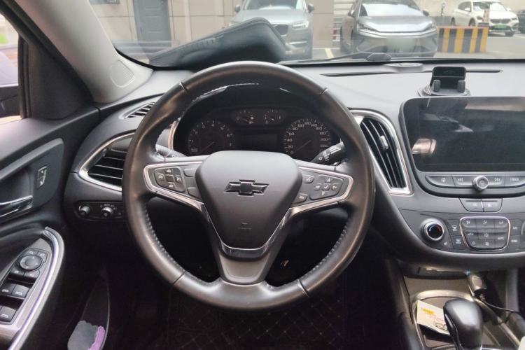 Used Chevrolet Malibu XL 2022 535T Automatic Sport Edition Steering Wheel